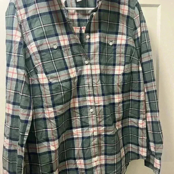 NWT St. John’s Bay button up plaid shirt- size medium - Picture 5 of 6
